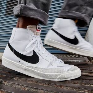 Nike Men's Blazer Mid ‘77 VNTG 10